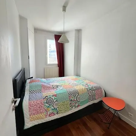 2 Bedrooms Cosy Apartment Paris